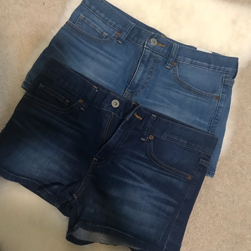 Denim shorts- fits like 25 waist